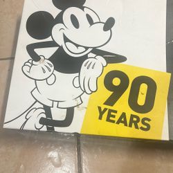 Mickey Mouse Chess Set 