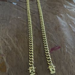 2 small cuban link bracelets (8mm)