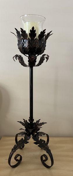 HomeReflections Audrey Leaf Floor Stand with Candle w/ Timer