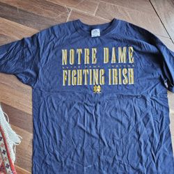 Vintage 1990’s Starter Notre Dame Fighting Irish Graphic T-shirt Size Large Navy