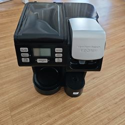 Dual Coffee Maker, Keurig, Traditional Pot and single cup