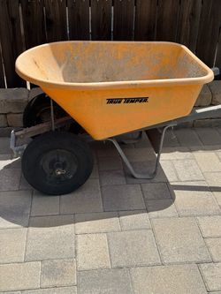 True Temper Wheelbarrow