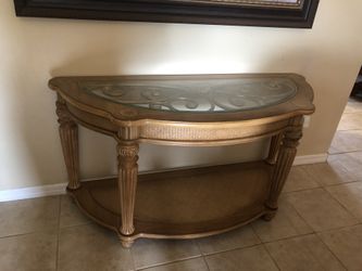 Decorative table