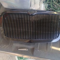Chrysler  300 Black Grill New