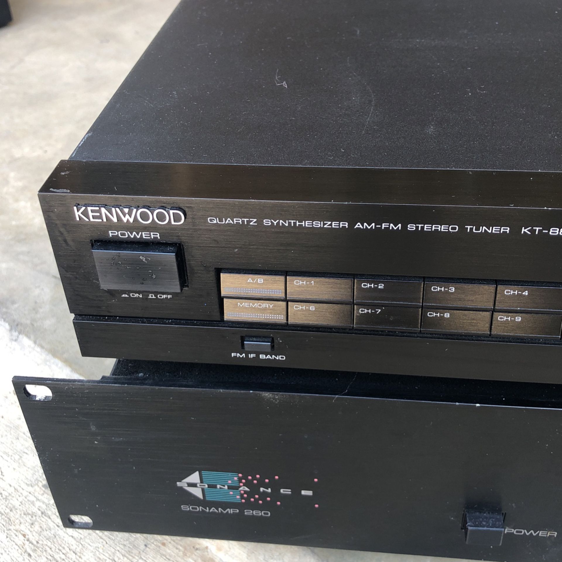 Kenwood Am Fm Stereo Tuner KT-880D Good Working Condition Bose Jbl Marantz Mackies 