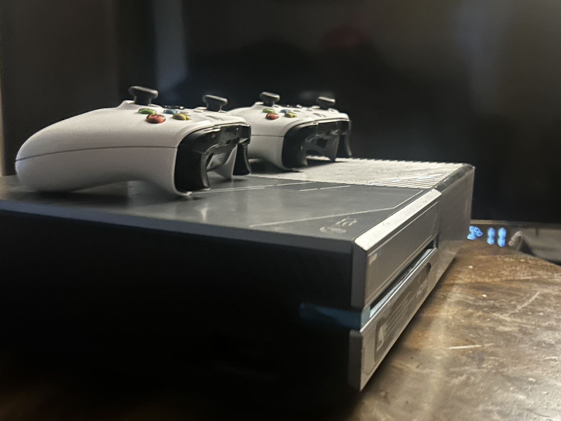 Limited Edition Halo Xbox 1 With Two Controllers