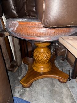 Round glass table with 4 chairs