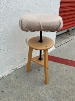 Mont Marte Adjustable Artist Stool
