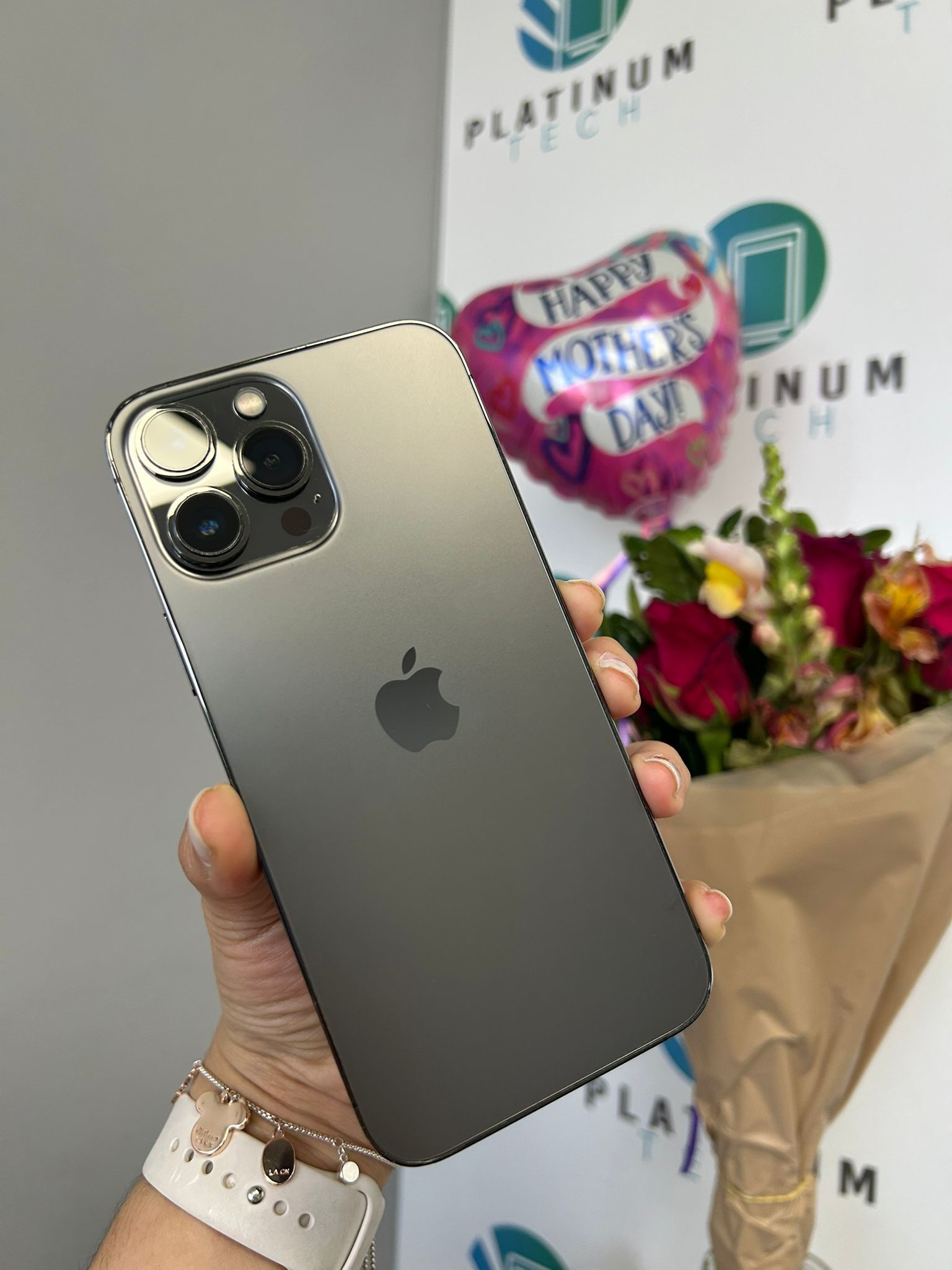 iPhone 13 Pro Max, Unlocked, 128 Gb, Black Color, Scratched screen $500