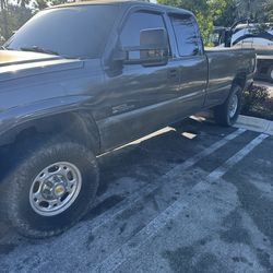 2004 Chevrolet Silverado 2500