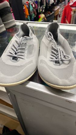 Size 9.5 Town land shoes