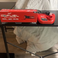 Milwaukee M12 Fuel Oscillating Multi-Tool