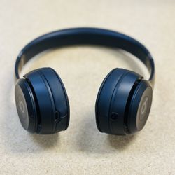 Beats Solo 4 - Wireless Bluetooth On-Ear Headphones, Apple & Android Compatible