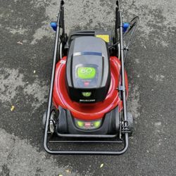 Toro Recycler 21357 21 in. 60 V Battery Self-Propelled Lawn Mower (Battery & Charger)