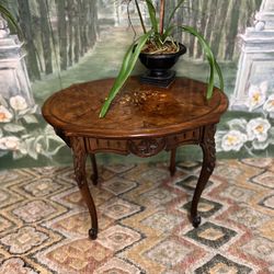 Antique Victorian Mahogany Wood Carved Side End Table 