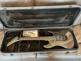 “Like new" Kramer Nightswan Electric Guitar w/ hard case