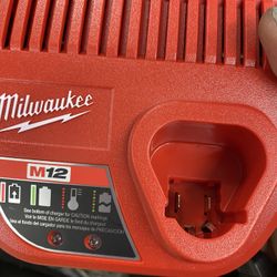 Milwaukee Battery Charger