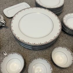 Noritake China Set 