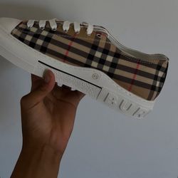 Burberry Shoes