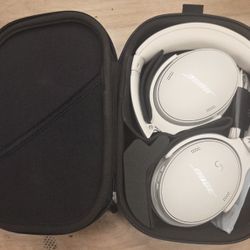 BOSE QuietComfort Headphones 