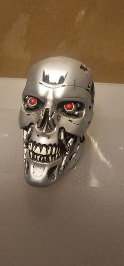 Terminator T-800 Endoskeleton Mini Skull, Loot Crate Exclusive Terminator Replica