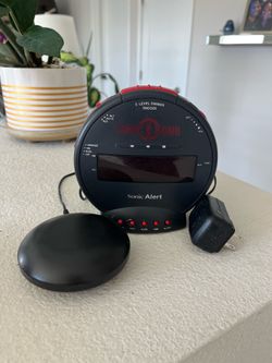 Sonic Bomb Alarm Clock with Super Shaker