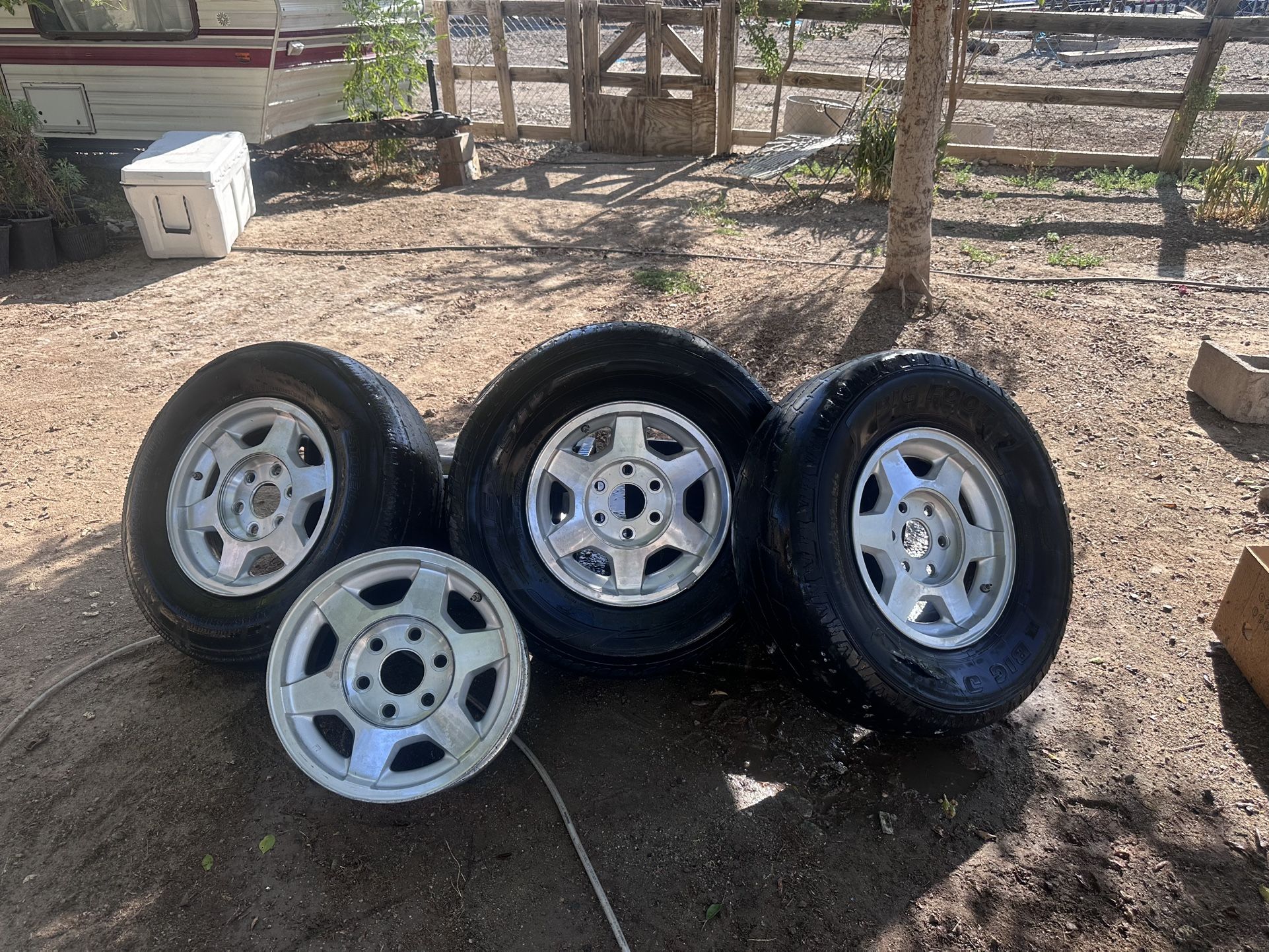 2004 Yukon Wheels