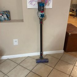 Dyson Absolute V8 Stick Vacuum
