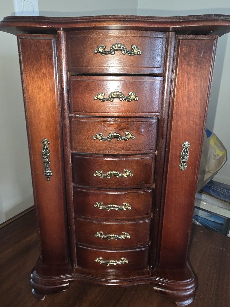 Dresser top wood jewelry box