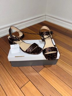 Nee Liz Claiborne Leopard Print Flat Sandals