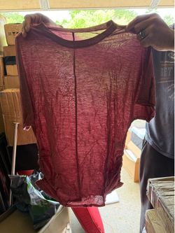 Women’s elegant t shirt with pocket in various sizes and colors