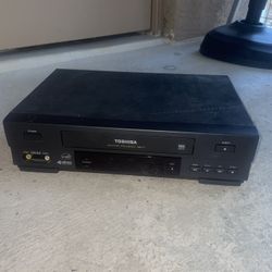 Toshiba W-415 VCR 4 Head Video System - Used - Tested And Works