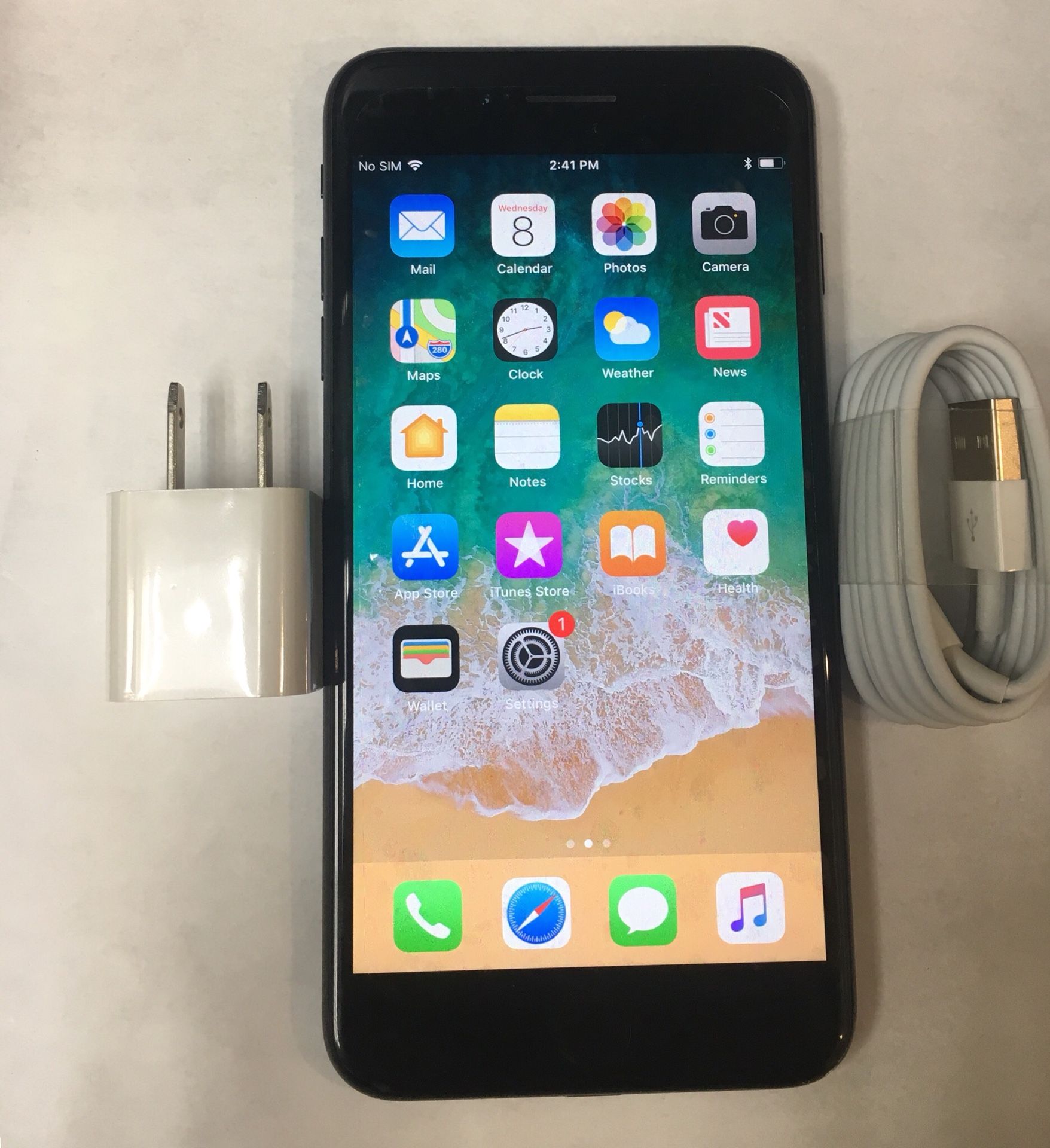 新品未使用IPhone 7Plus 256GB Factory Unlock $_57.JPG?set_id=880000500F