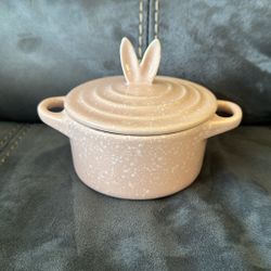 New Without Tags The Bake Shop By Masterclass Small Pink Bunny Rabbit Spring Easter Covered Dish