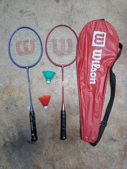 Wilson Badminton Set – 2 Rackets, 2 Shuttlecocks & Carry Case