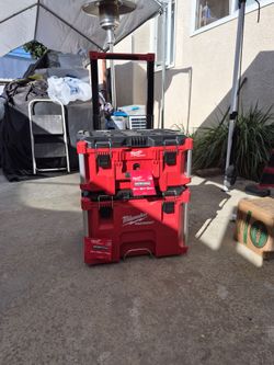 Milwaukee packout brand new, firm on price