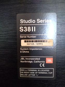 JBL Studio Series S38II speaker is in perfect condition