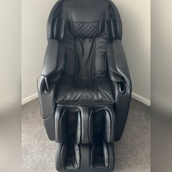 Cozy Bobs Black Massage Chair - Like New - 2025 - De Motte, IN
