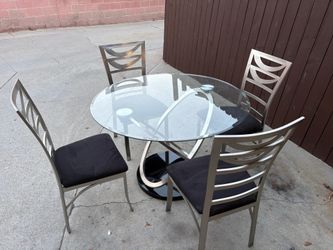 Round glass  table 5 pieces dinning set