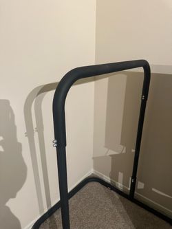 Portable Pull-Up Bar - Like New
