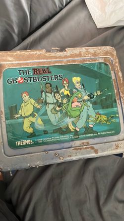 The real ghostbusters lunchbox with figures
