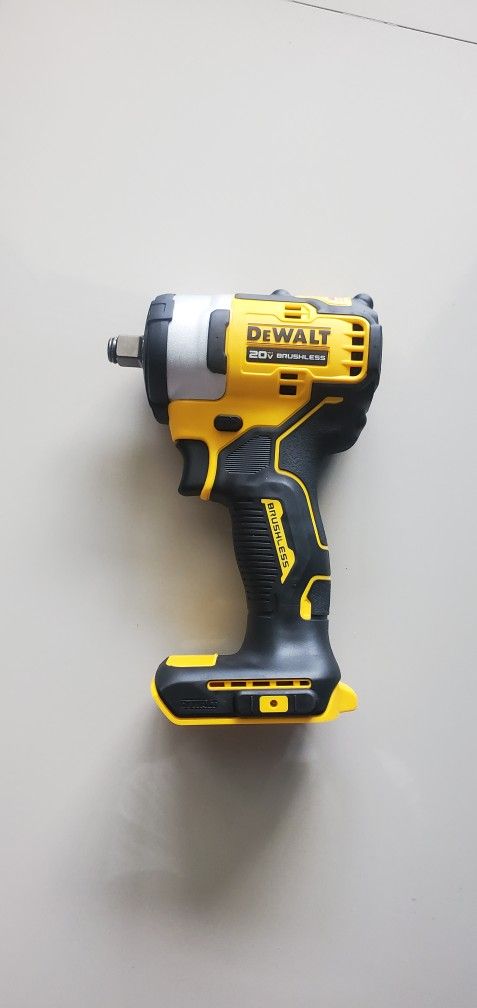 DEWALT
ATOMIC 20V MAX Cordless Brushless 1/2 in. Variable Speed Impact Wrench (Tool Only)