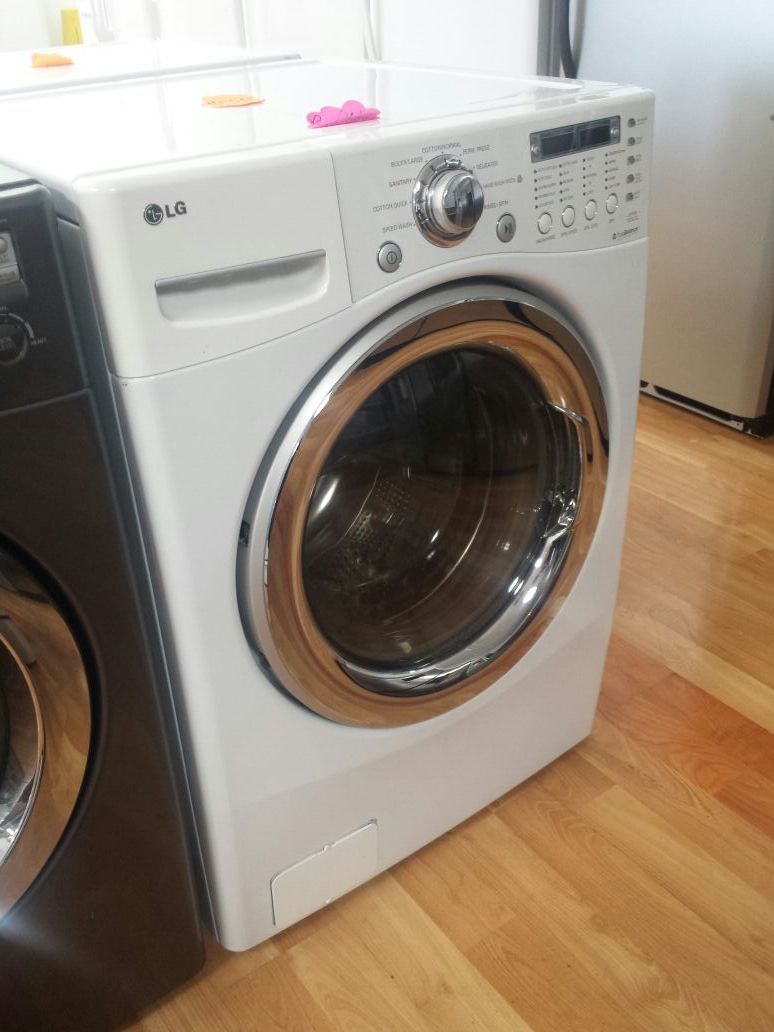 LG FRONT LOAD 2 IN 1 WASHER/DRYER