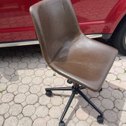 Office Chair In Good Condition $25 Firm On Price