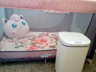 Pamobabe Foldable Pack N Play and diaper pail with sensor