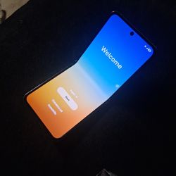 AT&T GALAXY Z FLIP 5 256GB $300 (OBO)