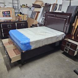 Queen Bedroom Set 