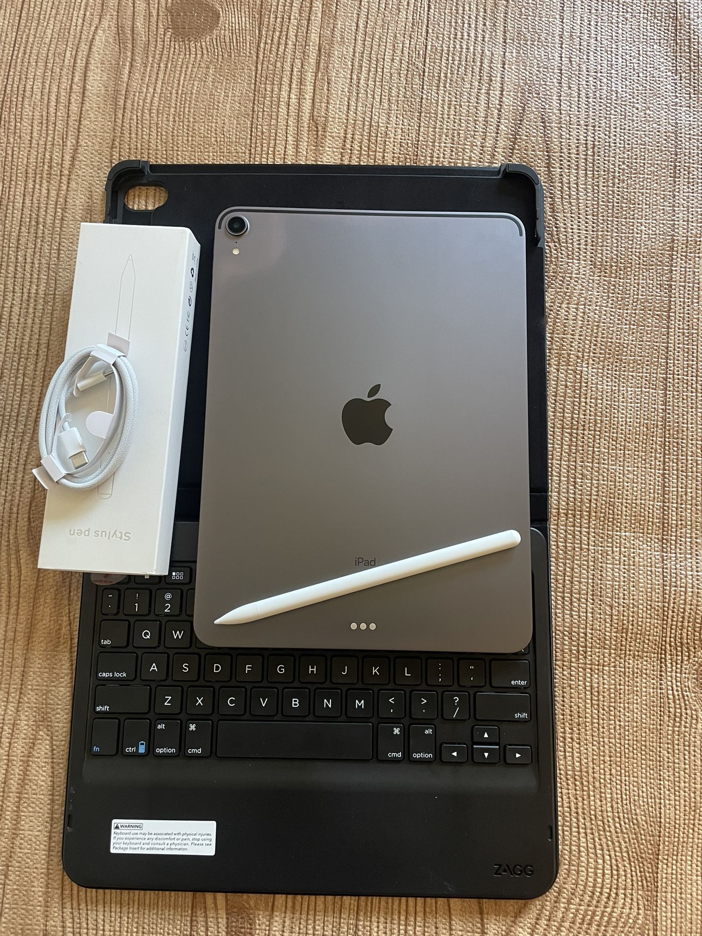 iPad Pro 11” 256GB (Face ID) with Zagg Keyboard And Pencil