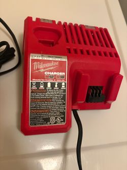 Milwaukee Battery Charger (Hesperia Ca)