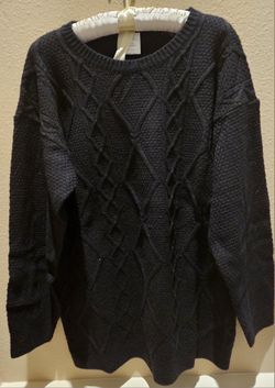 New! Womens Size M Black Long Sleeve Diamond-pattern knit sweater